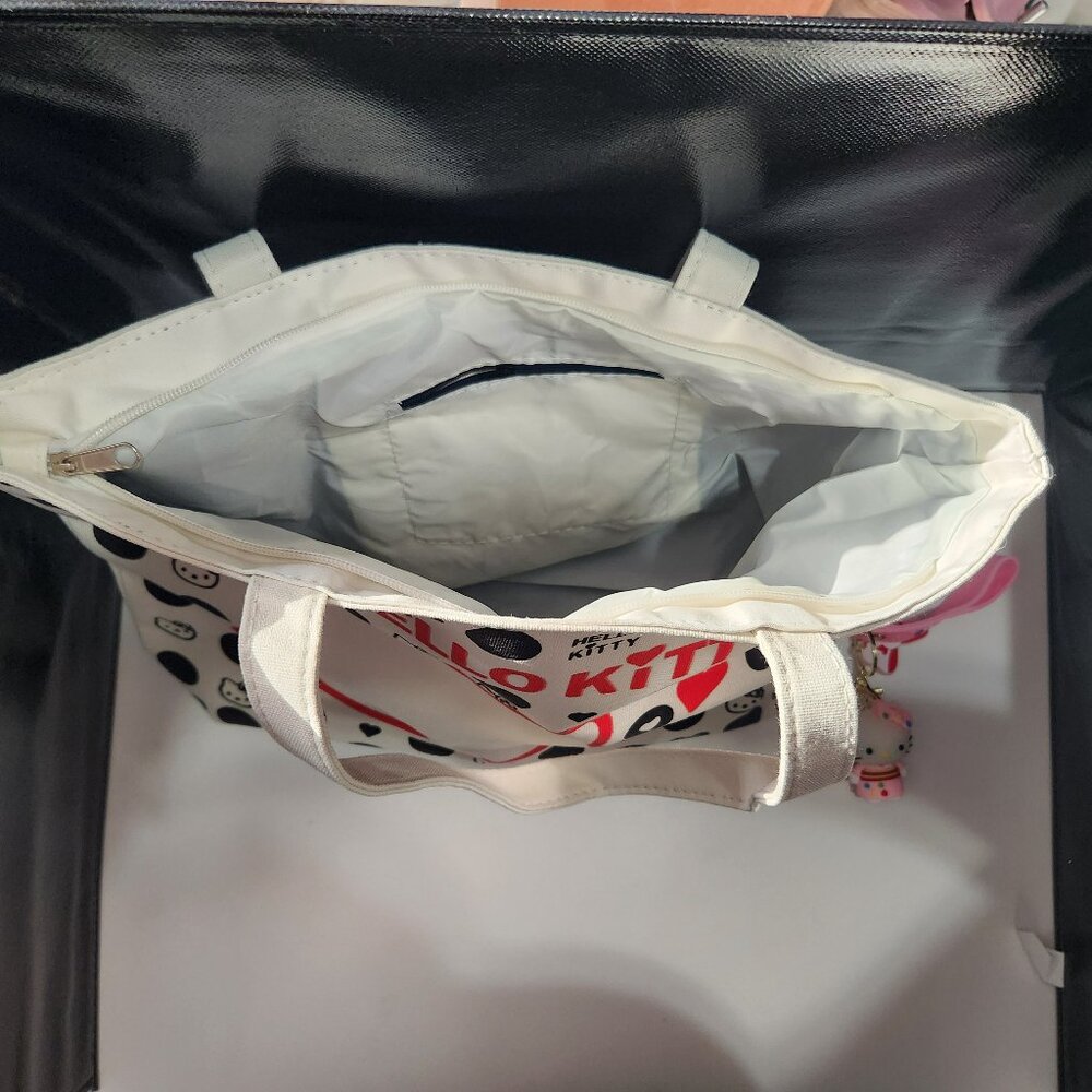 Hello kitty Bundle - Picture 2 of 3